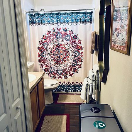 Ruskin Fl Private 2 Bdrm 1 Bath Suite Common Areas Shared With Host And Cat Eksteriør billede