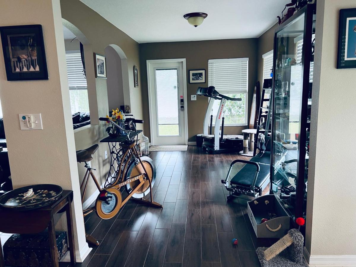Ruskin Fl Private 2 Bdrm 1 Bath Suite Common Areas Shared With Host And Cat Eksteriør billede