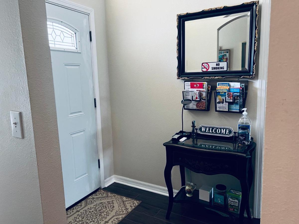 Ruskin Fl Private 2 Bdrm 1 Bath Suite Common Areas Shared With Host And Cat Eksteriør billede